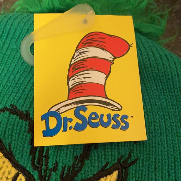 Dr Seuss Winter Hat - Picture 3 of 8